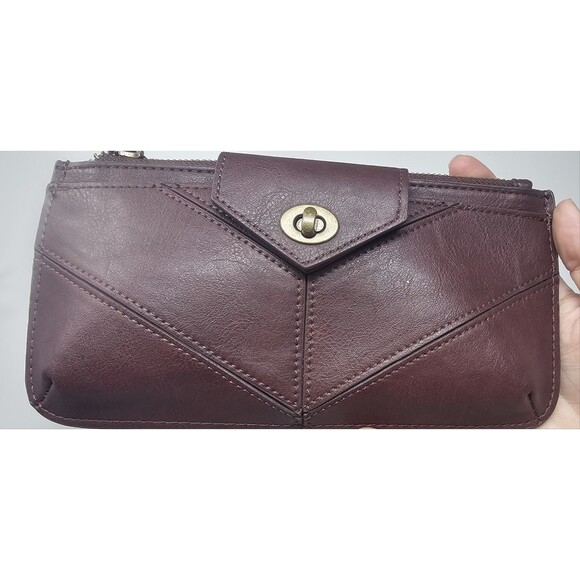 Maurices Burgundy Faux Leather Chevron Turn Lock Wristlet Wallet NEW - Picture 3 of 9